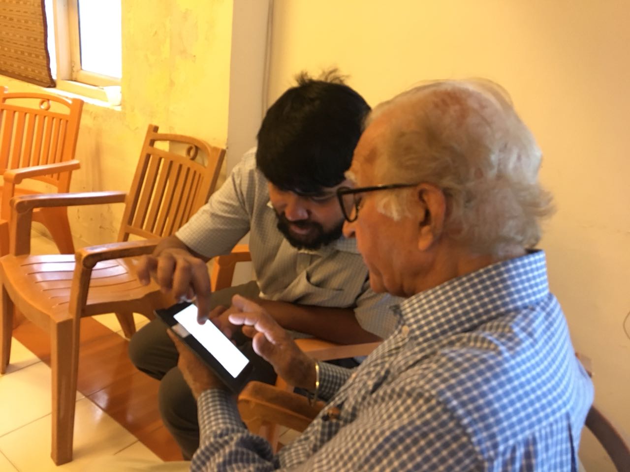 Digitizing seniors! My experience of conducting a smartphone workshop ...